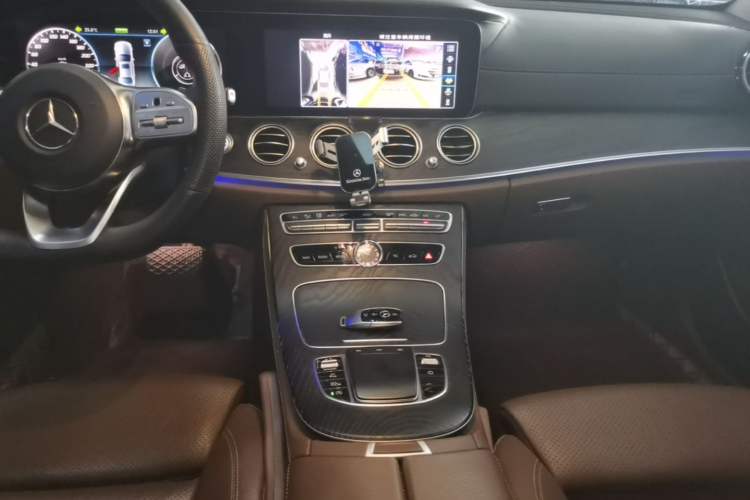 Used Mercedes-Benz E-Class 2020 E 260 L Sport 4MATIC Audio And AC Panel
