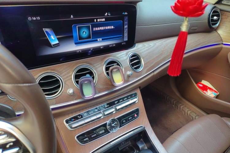 Used Mercedes-Benz E-Class 2020 E 260 L Audio And AC Panel
