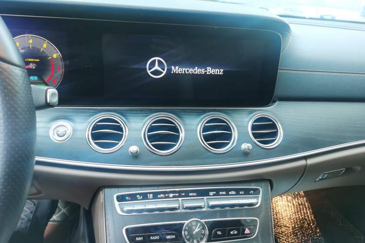 Used Mercedes-Benz E-Class 2020 Facelift E 260 L Sport Edition Audio And AC Panel
