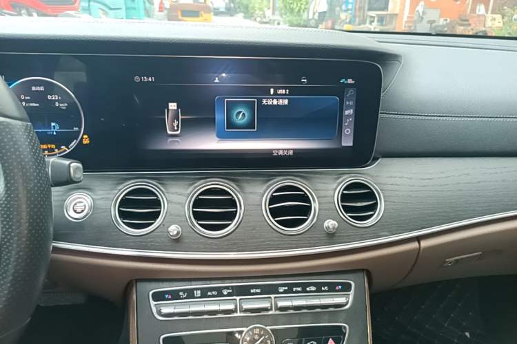 Used Mercedes-Benz E-Class 2020 E 300 L Sport Luxury Edition Audio And AC Panel