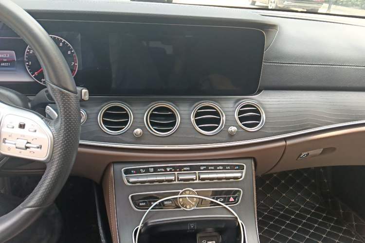 Used Mercedes-Benz E-Class 2020 Restyled E 300 L Sporty and Stylish Edition Audio And AC Panel