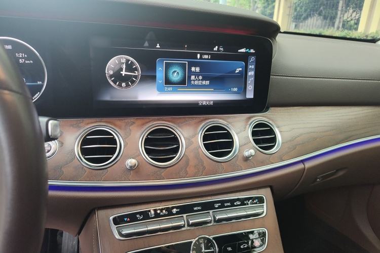 Used Mercedes-Benz E-Class 2020 Restyled E 300 L Exclusive Edition Audio And AC Panel
