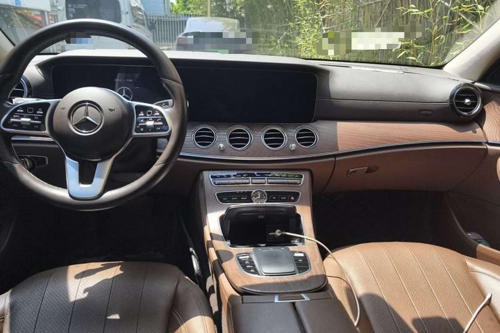 Used Mercedes-Benz E-Class 2020 Facelift E 300 L Stylish Edition Center Console