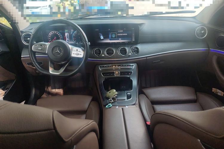 Used Mercedes-Benz E-Class 2020 E 260 L Sport Edition Center Console