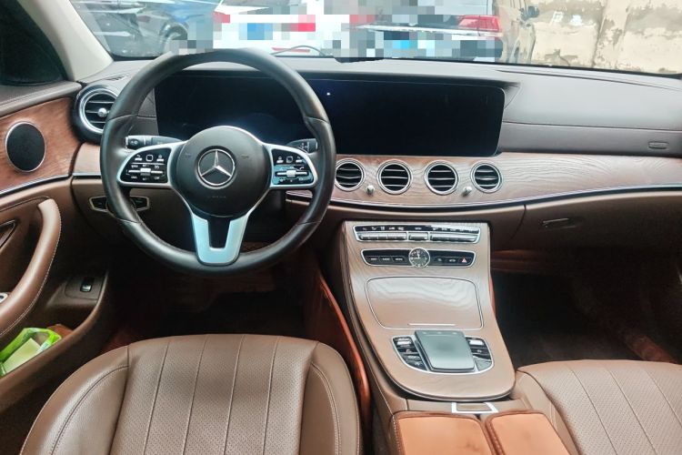 Used Mercedes-Benz E-Class 2020 E 300 L Stylish Model Center Console