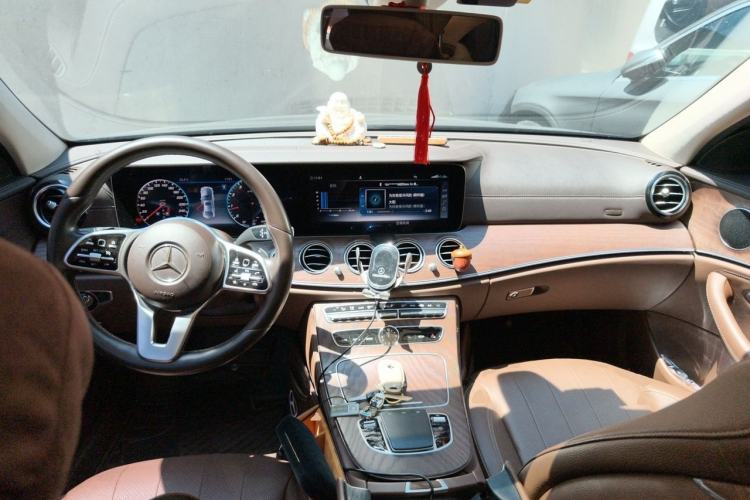 Used Mercedes-Benz E-Class 2020 E 300 L Stylish Model Center Console
