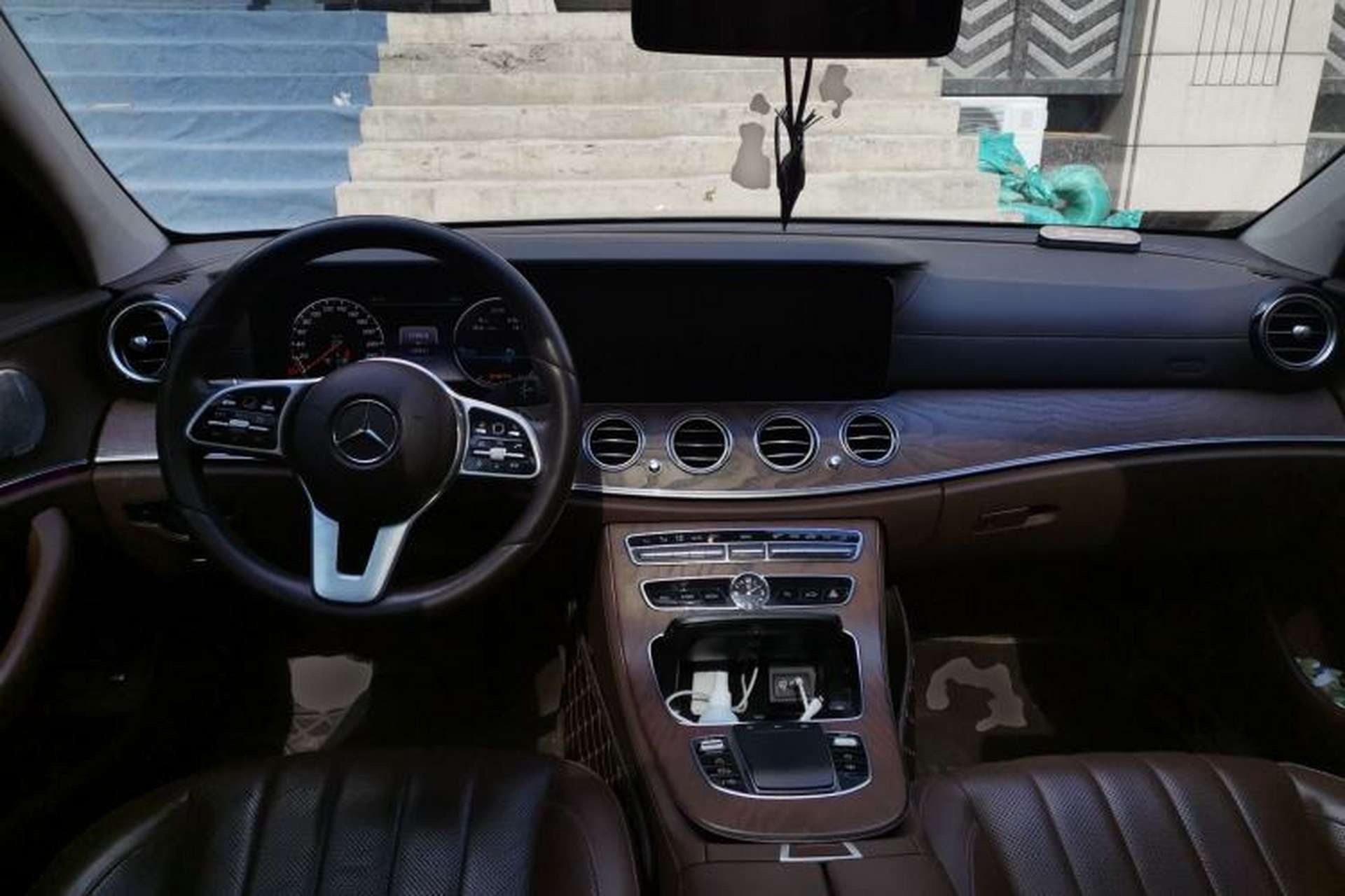Used Mercedes-Benz E-Class 2020 Restyled E 300 L Exclusive Edition Center Console