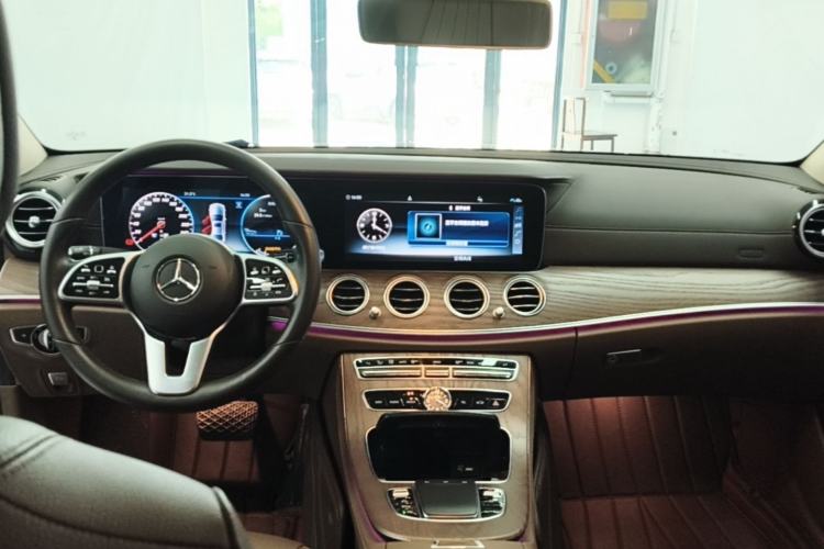 Used Mercedes-Benz E-Class 2020 Facelift E 300 L Stylish Edition Center Console