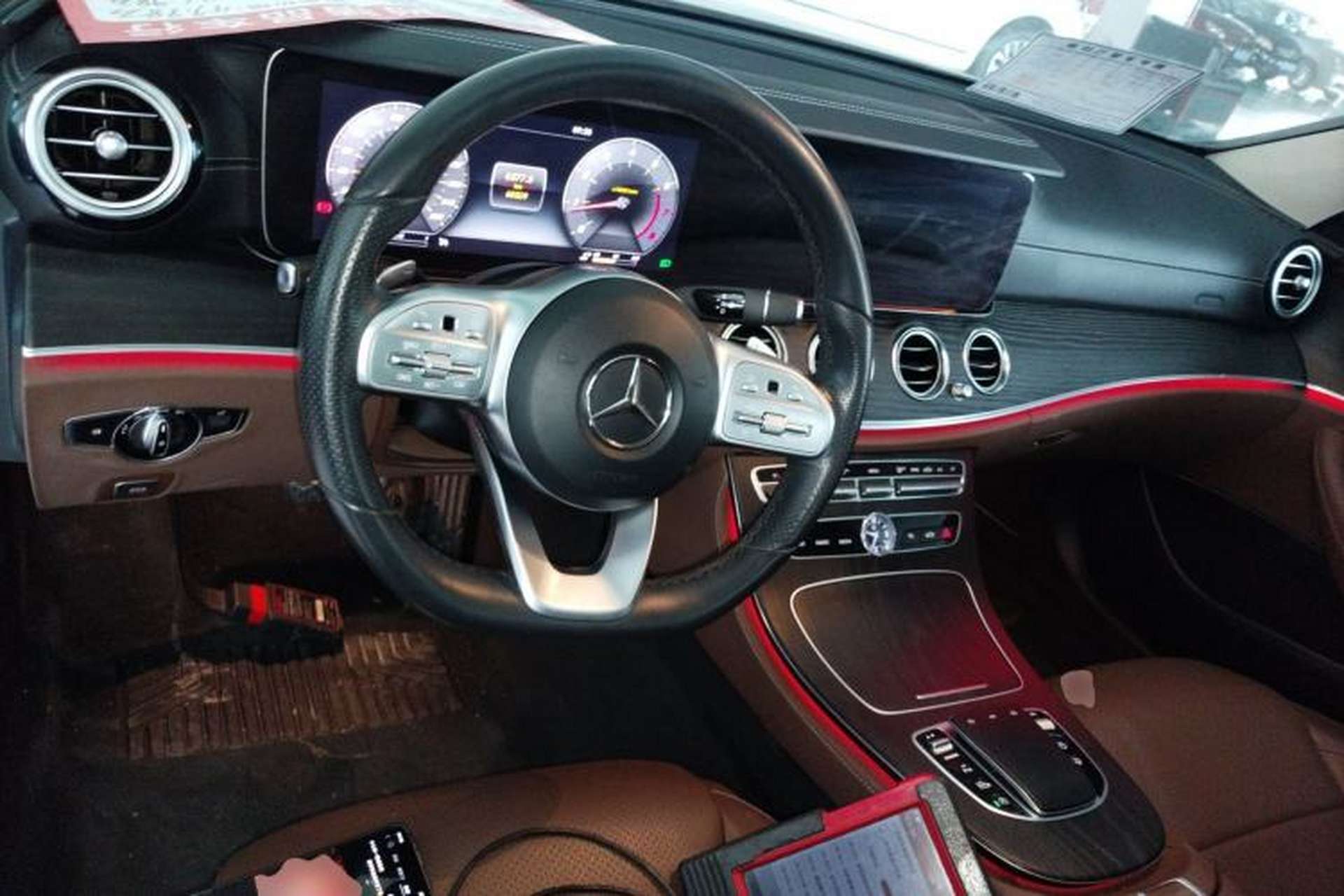 Used Mercedes-Benz E-Class 2020 E 300 L Sport Luxury Edition Center Console