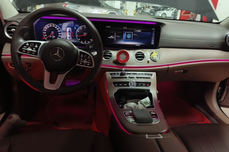 Used Mercedes-Benz E-Class 2020 E 300 L Luxury Model Center Console
