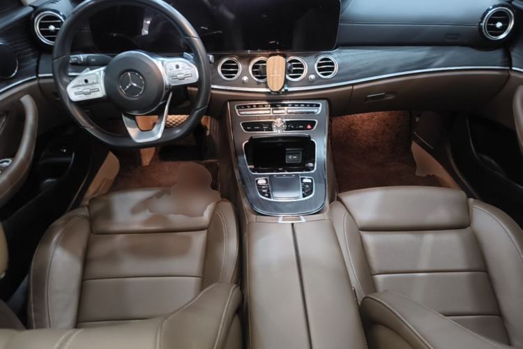Used Mercedes-Benz E-Class 2020 Facelift E 260 L Sport Edition Center Console