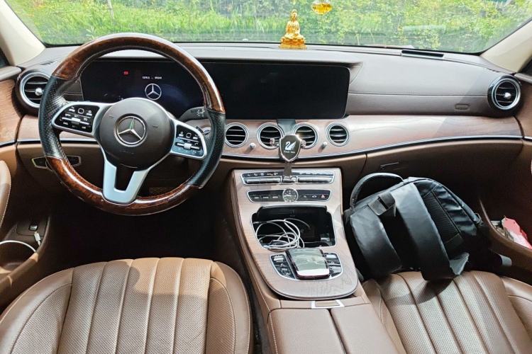 Used Mercedes-Benz E-Class 2020 Restyled E 300 L Exclusive Edition Center Console