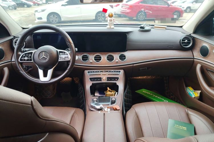 Used Mercedes-Benz E-Class 2020 E 300 L Stylish Model Center Console