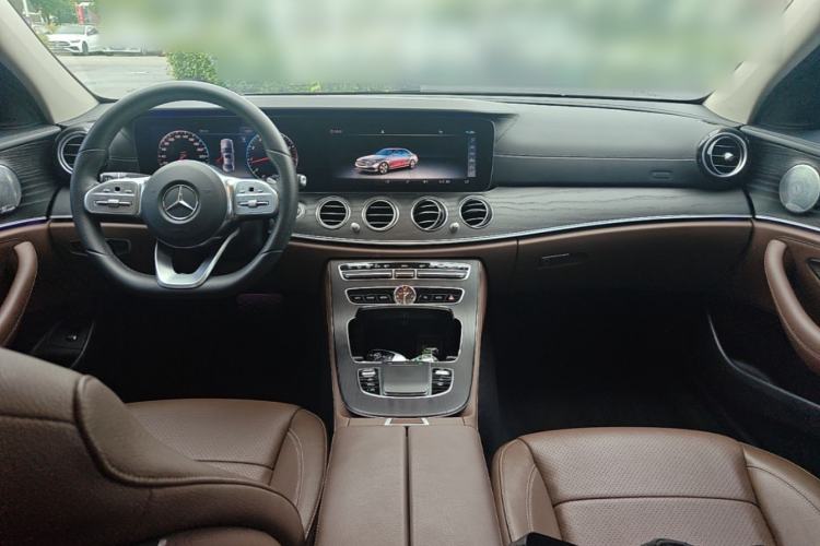 Used Mercedes-Benz E-Class 2020 Restyled E 300 L Sport Exclusive Edition Center Console