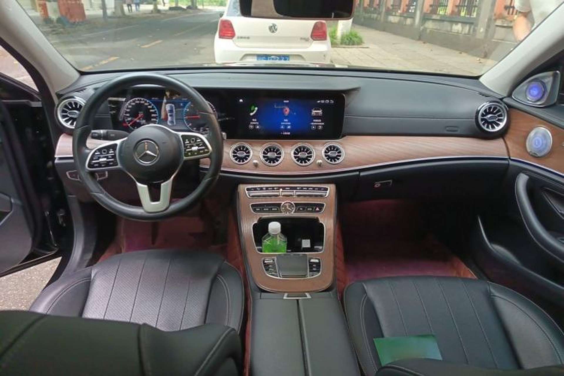 Used Mercedes-Benz E-Class 2020 E 300 L Luxury Model Center Console