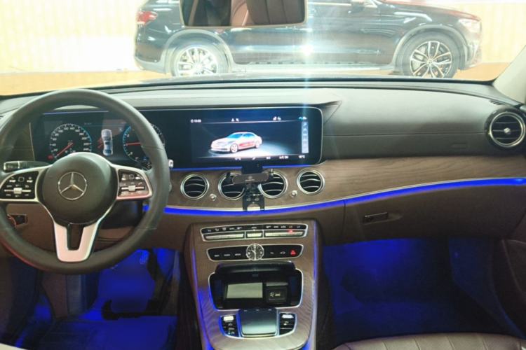 Used Mercedes-Benz E-Class 2020 E 300 L Stylish Model Center Console