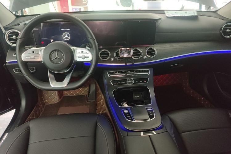 Used Mercedes-Benz E-Class 2020 Restyled E 300 L Sport Exclusive Edition Center Console