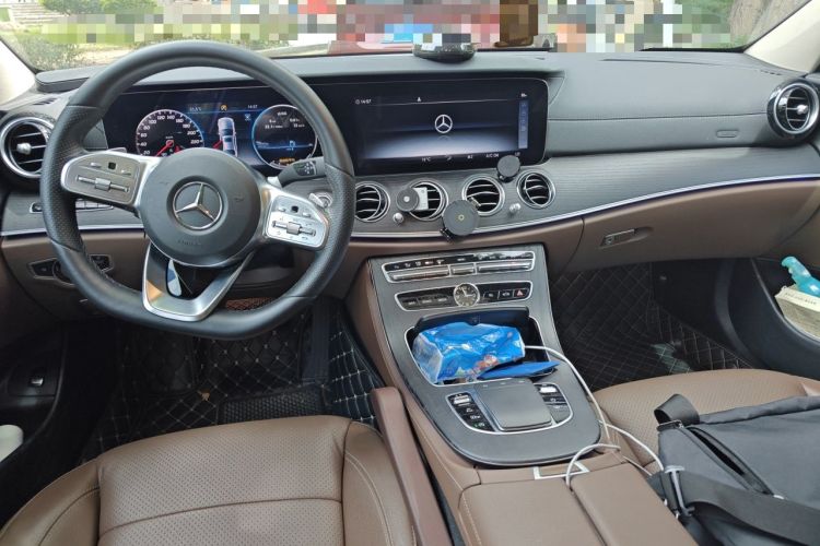Used Mercedes-Benz E-Class 2020 Restyled E 300 L Exclusive Edition Center Console