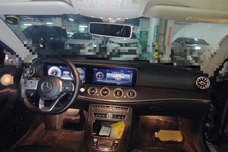 Used Mercedes-Benz E-Class 2020 Restyled E 300 L Sporty and Stylish Edition Center Console