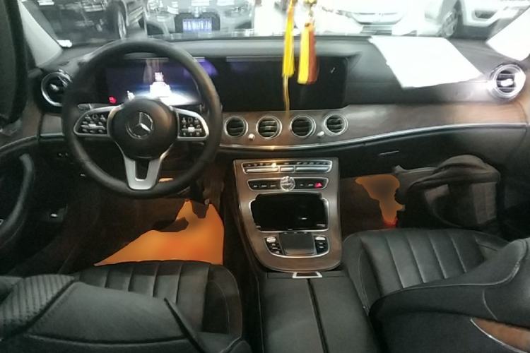 Used Mercedes-Benz E-Class 2020 Restyled E 300 L Exclusive Edition Center Console