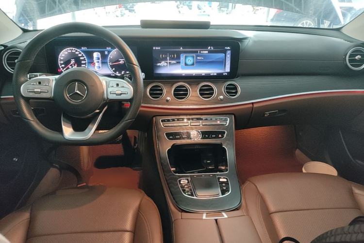 Used Mercedes-Benz E-Class 2020 Restyled E 300 L Sport Exclusive Edition Center Console