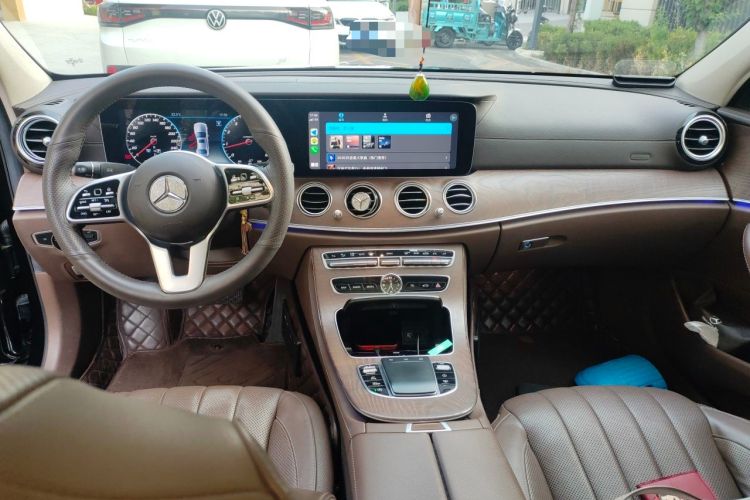 Used Mercedes-Benz E-Class 2020 Restyled E 300 L Exclusive Edition Center Console