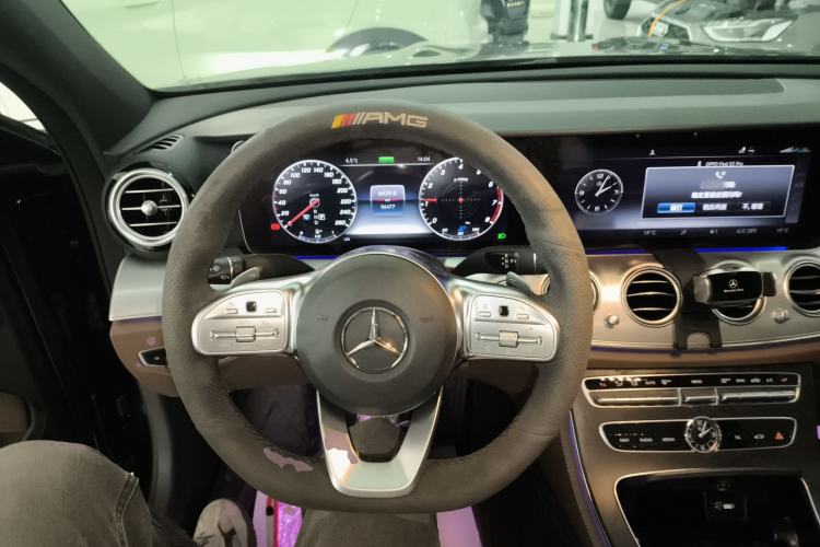 Used Mercedes-Benz E-Class 2020 E 260 Sport Edition Center Console