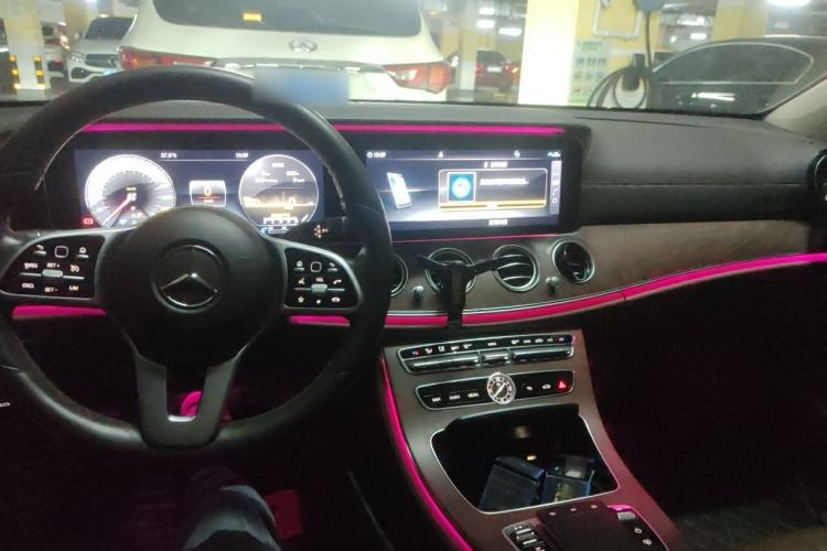 Used Mercedes-Benz E-Class 2020 Restyled E 300 L Exclusive Edition Center Console