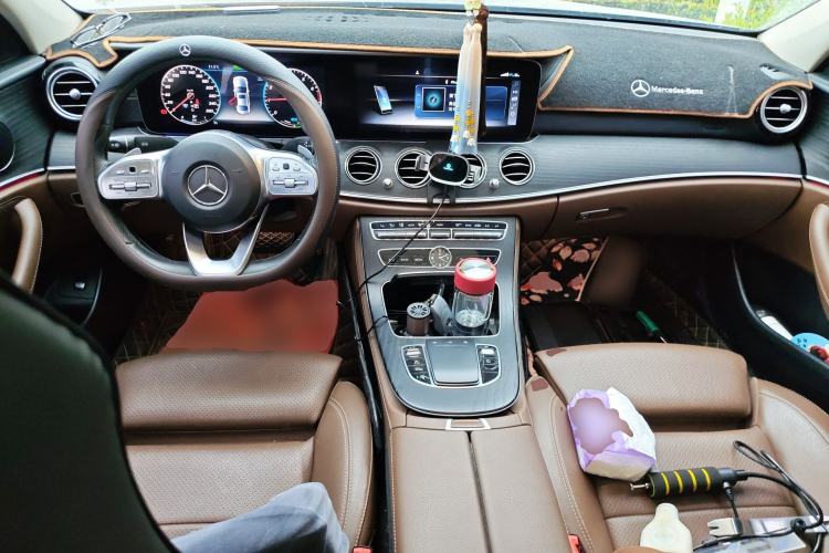 Used Mercedes-Benz E-Class 2020 Facelift E 260 L Sport Edition Center Console