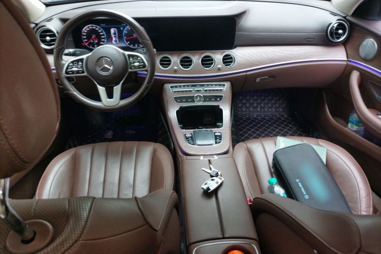 Used Mercedes-Benz E-Class 2020 Restyled E 300 L Exclusive Edition Center Console