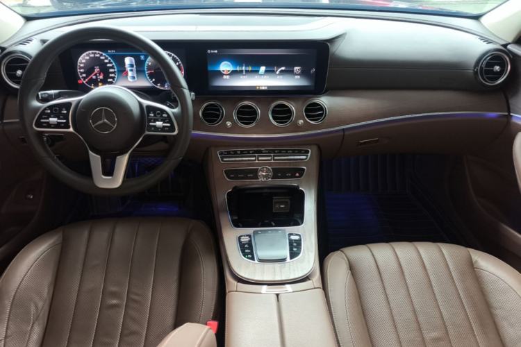Used Mercedes-Benz E-Class 2020 Restyled E 300 L Exclusive Edition Center Console
