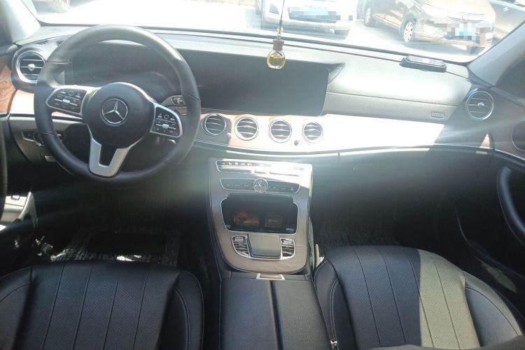 Used Mercedes-Benz E-Class 2020 E 300 L Stylish Model Center Console