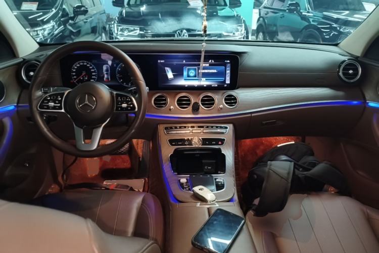 Used Mercedes-Benz E-Class 2020 Facelift E 300 L Stylish Edition Center Console