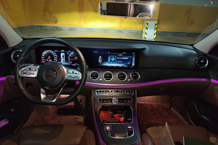 Used Mercedes-Benz E-Class 2020 Facelift E 260 L Sport Edition Center Console