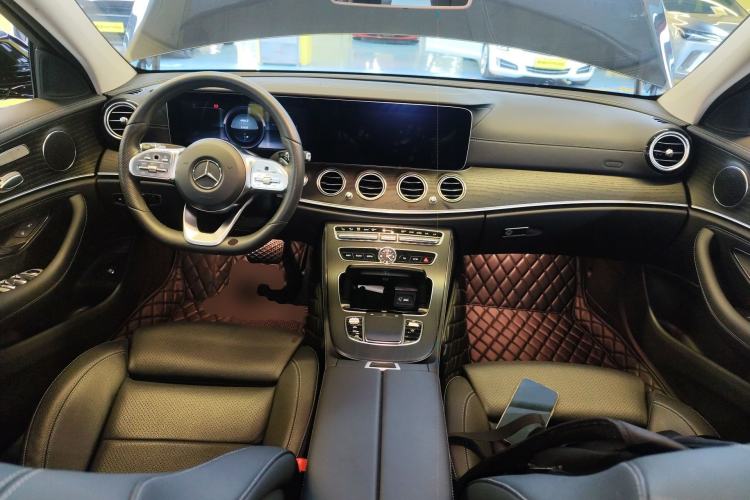 Used Mercedes-Benz E-Class 2020 Facelift E 260 L Sport Edition Center Console