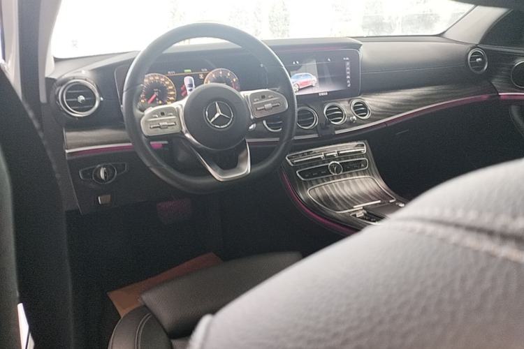 Used Mercedes-Benz E-Class 2020 E 260 L Sport Edition Center Console