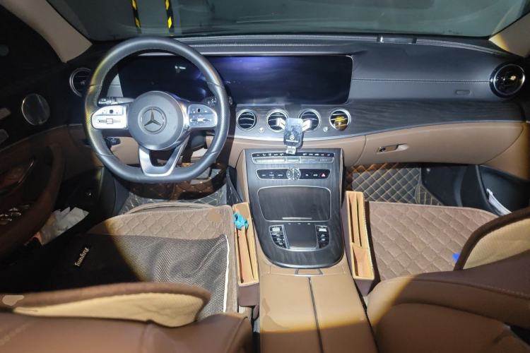 Used Mercedes-Benz E-Class 2020 Restyled E 300 L Sport Exclusive Edition Center Console
