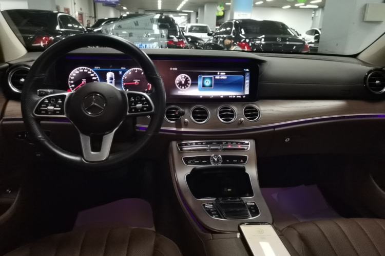 Used Mercedes-Benz E-Class 2020 Restyled E 300 L Exclusive Edition Center Console