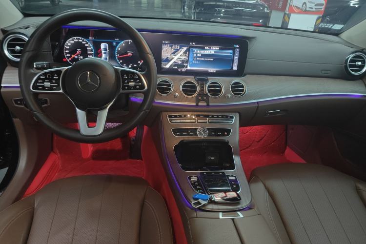 Used Mercedes-Benz E-Class 2020 E 300 L Luxury Model Center Console