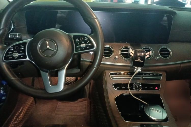 Used Mercedes-Benz E-Class 2020 Facelift E 300 L Stylish Edition Center Console