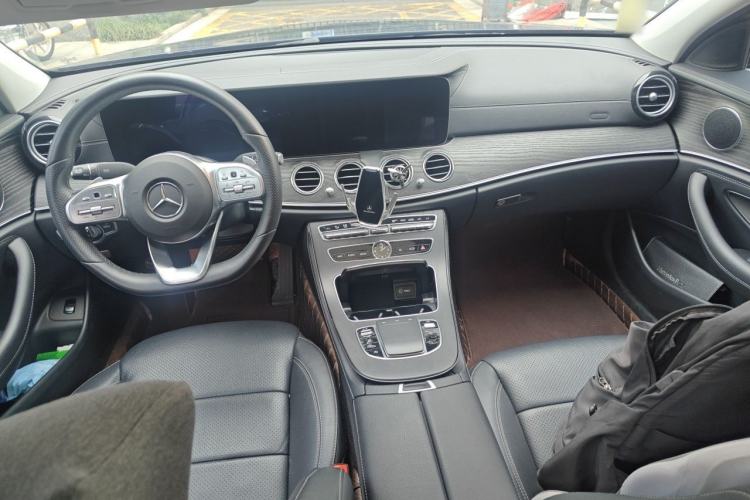 Used Mercedes-Benz E-Class 2020 Restyled E 300 L Sporty and Stylish Edition Center Console