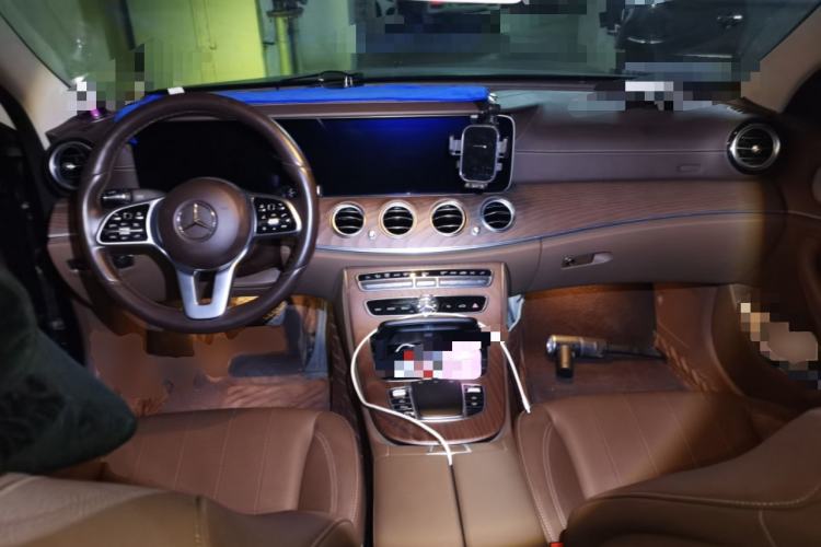 Used Mercedes-Benz E-Class 2020 E 300 L Luxury Model Center Console
