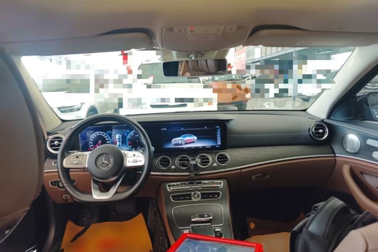 Used Mercedes-Benz E-Class 2020 Restyled E 300 L Sport Exclusive Edition Center Console