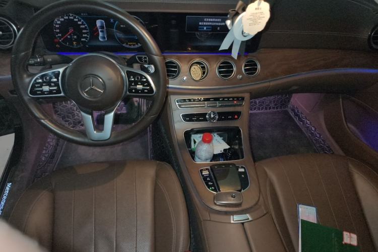 Used Mercedes-Benz E-Class 2020 Facelift E 300 L Stylish Edition Center Console