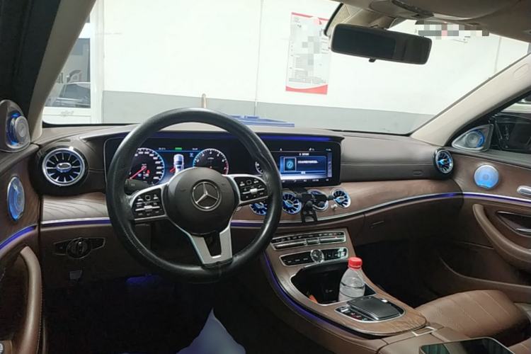 Used Mercedes-Benz E-Class 2020 Facelift E 260 L Center Console