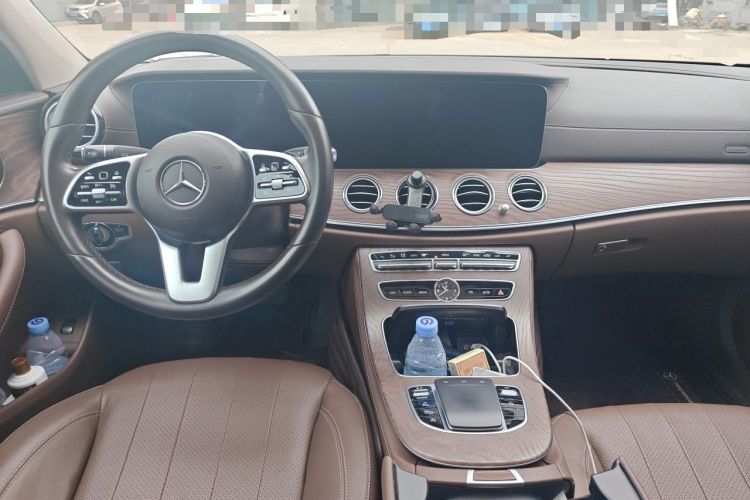 Used Mercedes-Benz E-Class 2020 Facelift E 300 L Stylish Edition Center Console