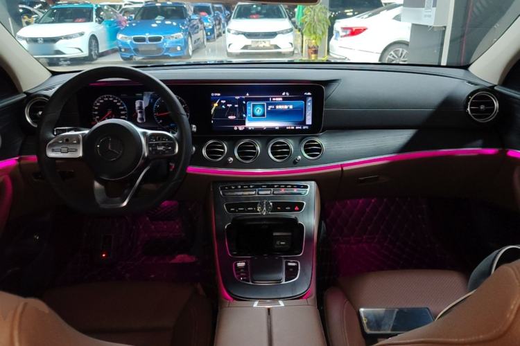 Used Mercedes-Benz E-Class 2020 Facelift E 260 L Sport Edition Center Console