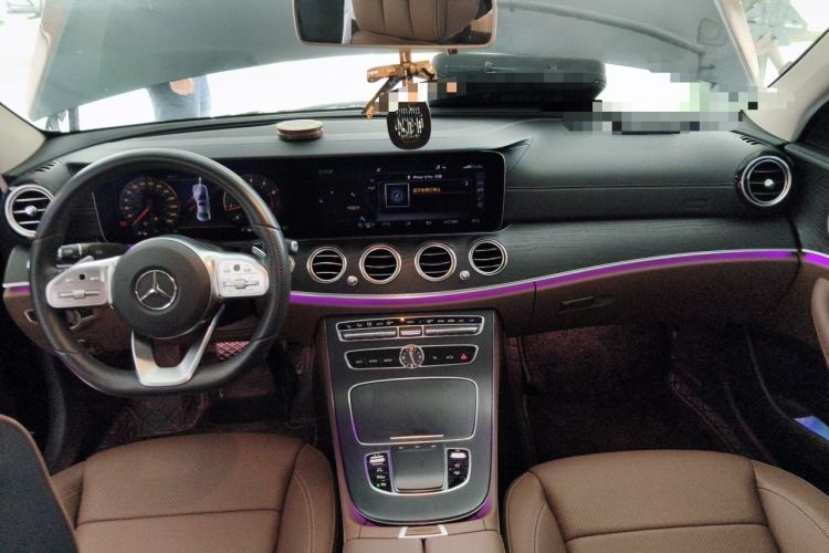 Used Mercedes-Benz E-Class 2020 Restyled E 300 L Sport Exclusive Edition Center Console