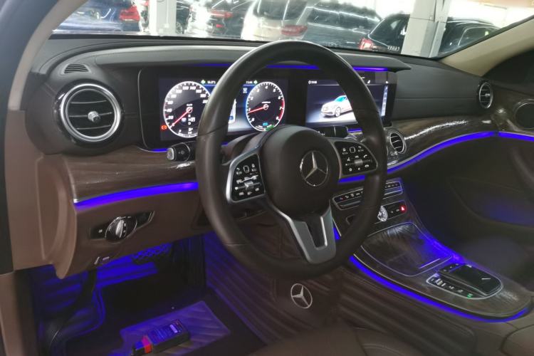 Used Mercedes-Benz E-Class 2020 Facelift E 260 L Center Console