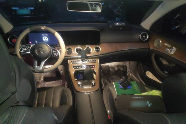Used Mercedes-Benz E-Class 2020 E 300 L Luxury Model Center Console